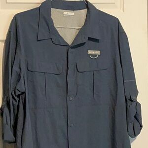 Columbia Blue Lightweight Shirt Jacket for Outdoor Adventures